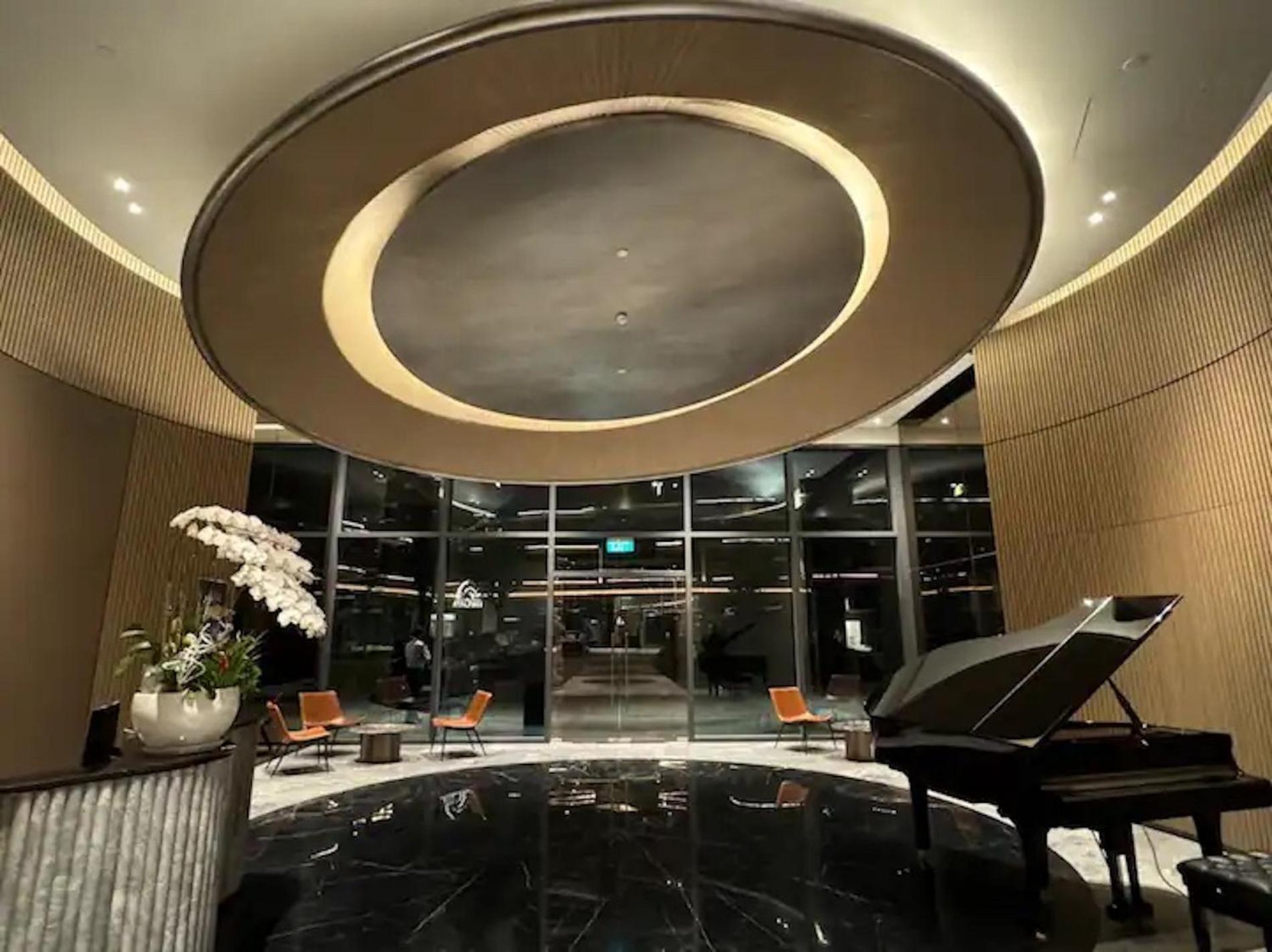The Opera Apartment Cental Saigon Free Pool-Gym-Sauna Room- Golf Mini 胡志明市 外观 照片