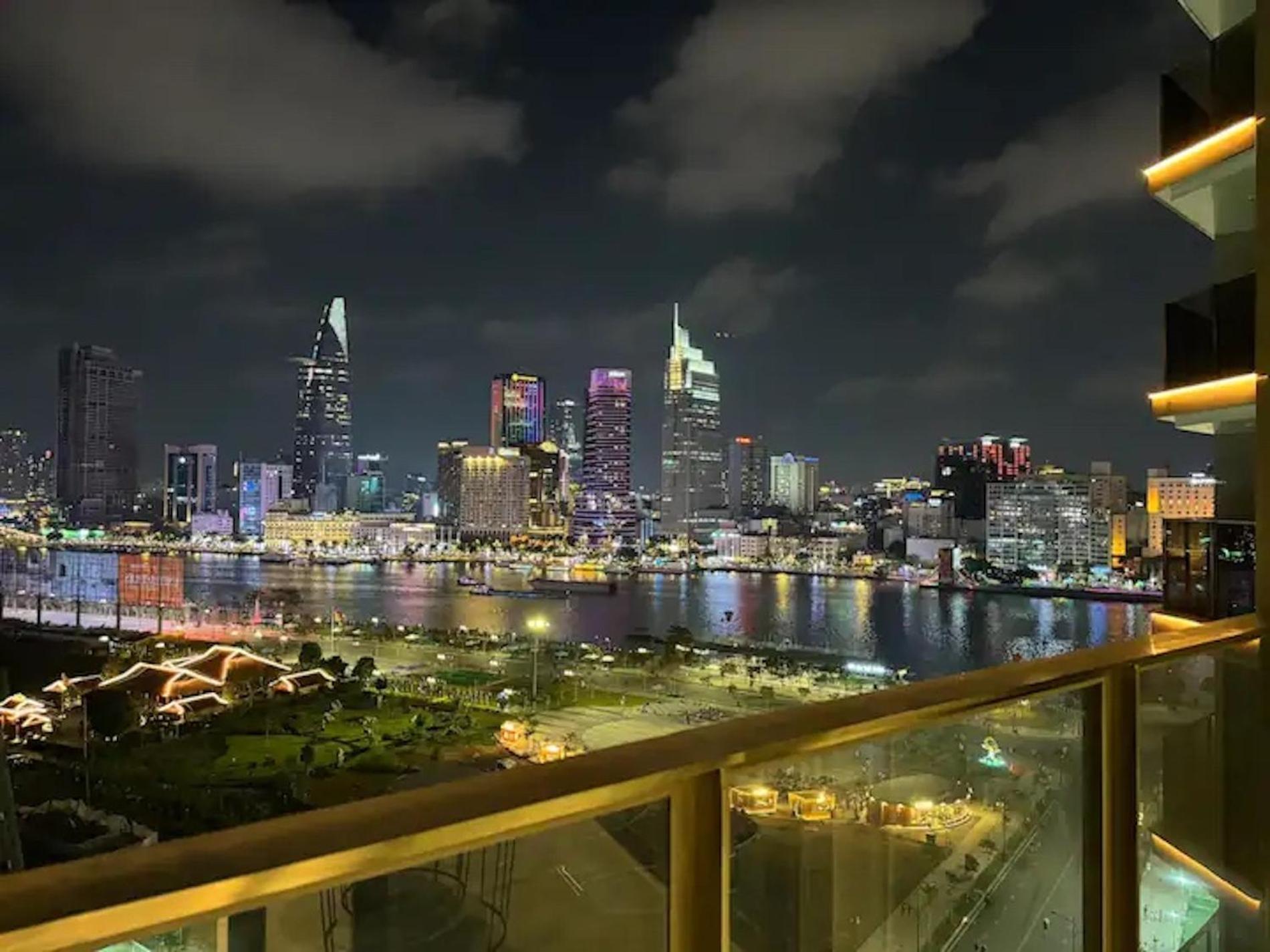 The Opera Apartment Cental Saigon Free Pool-Gym-Sauna Room- Golf Mini 胡志明市 外观 照片
